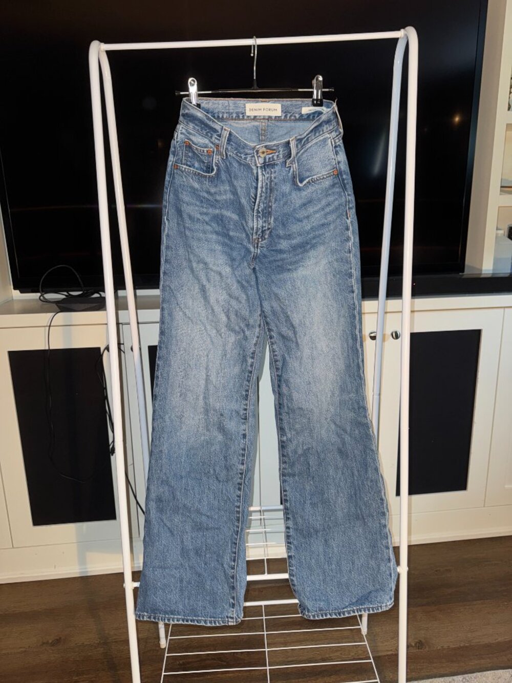 Denim Forum The Farrah Hi-Rise Wide Jean - Picture 4 of 4